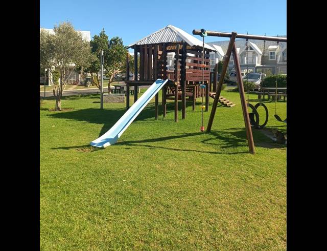 4 BEDROOM TOWNHOUSE FOR SALE IN GULDENLAND